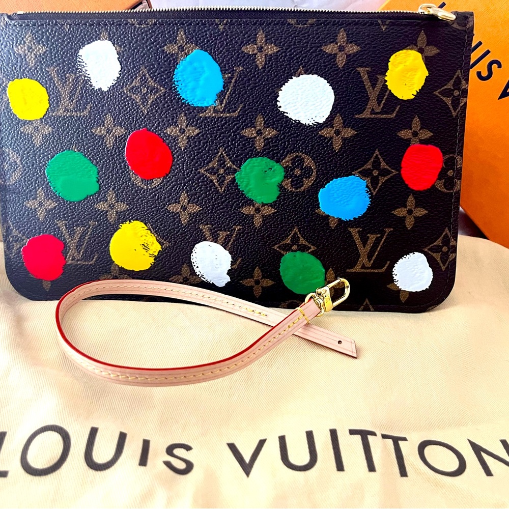 NEW LOUIS VUITTON x YK Monogram Painted Dots Neverfull MM Pochette